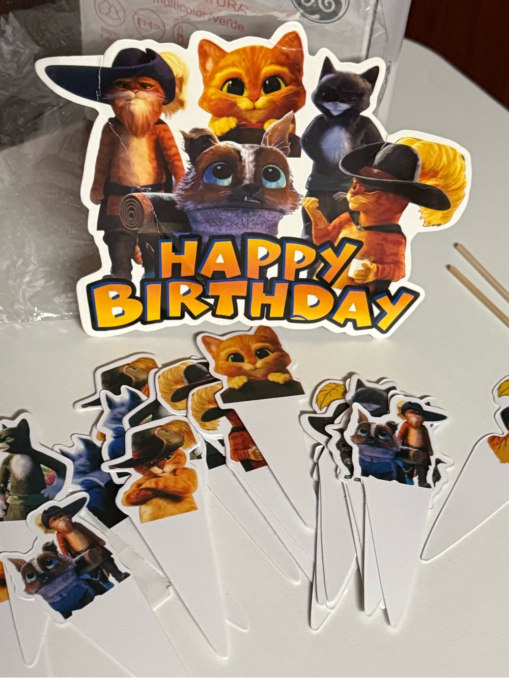 Puss in Boots Happy Birthday Cake Topper Set 25pcs